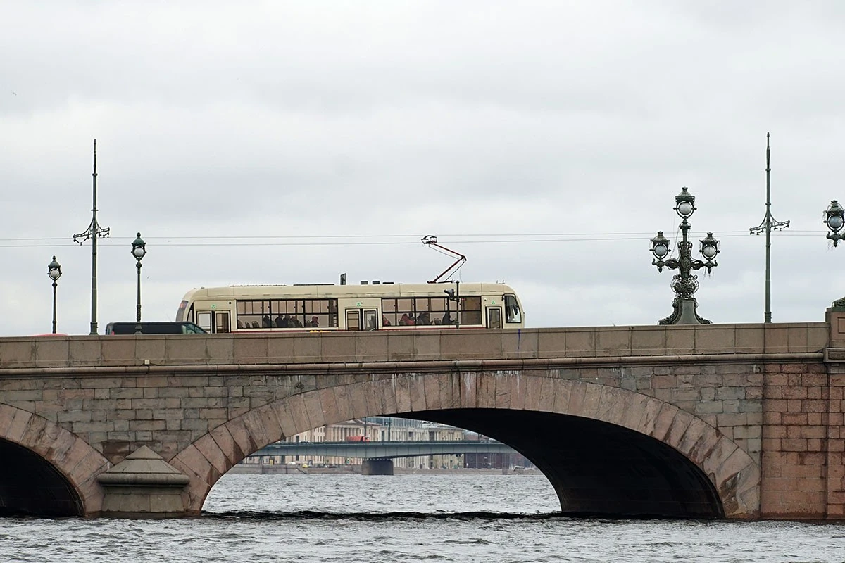 Общественный транспорт подорожает в Санкт-Петербурге 8 августа