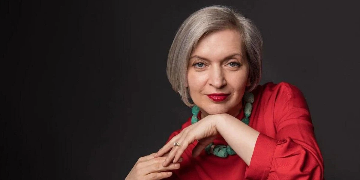 Макияж для женщин после 50: техники, которые помогут выглядеть моложе