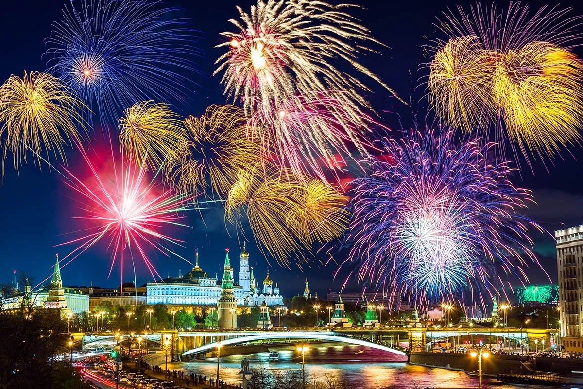 салют на 9 Мая 2026