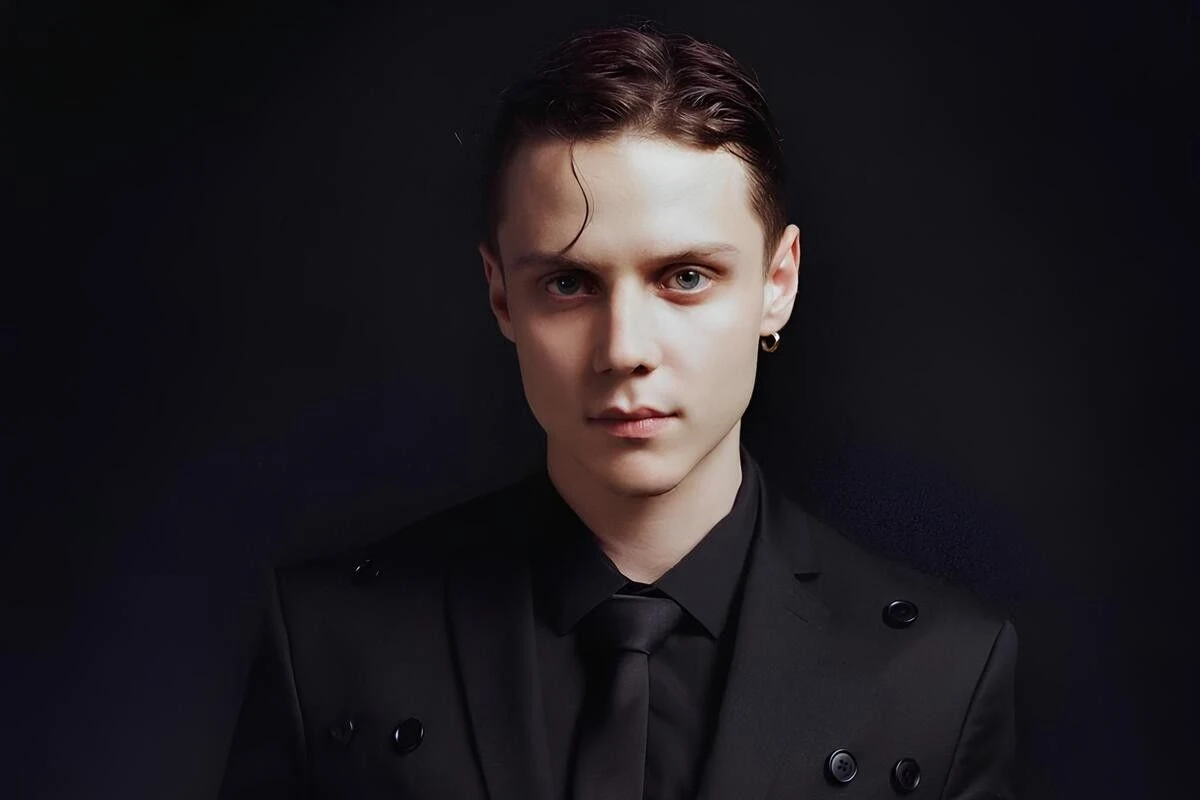 Ваня Дмитриенко
