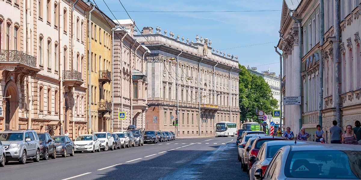 В центре Петербурга подорожает парковка: на сколько поднимут тарифы и на каких улицах