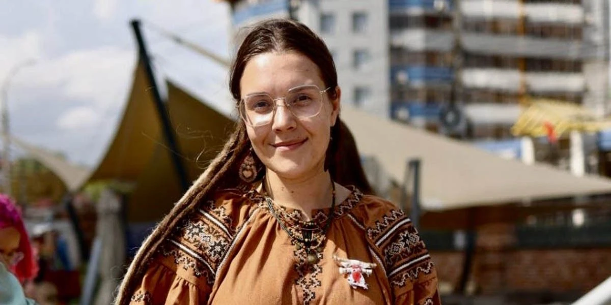 Ирина Кузина: делает славянских обереговых кукол и ожерелья из бисера