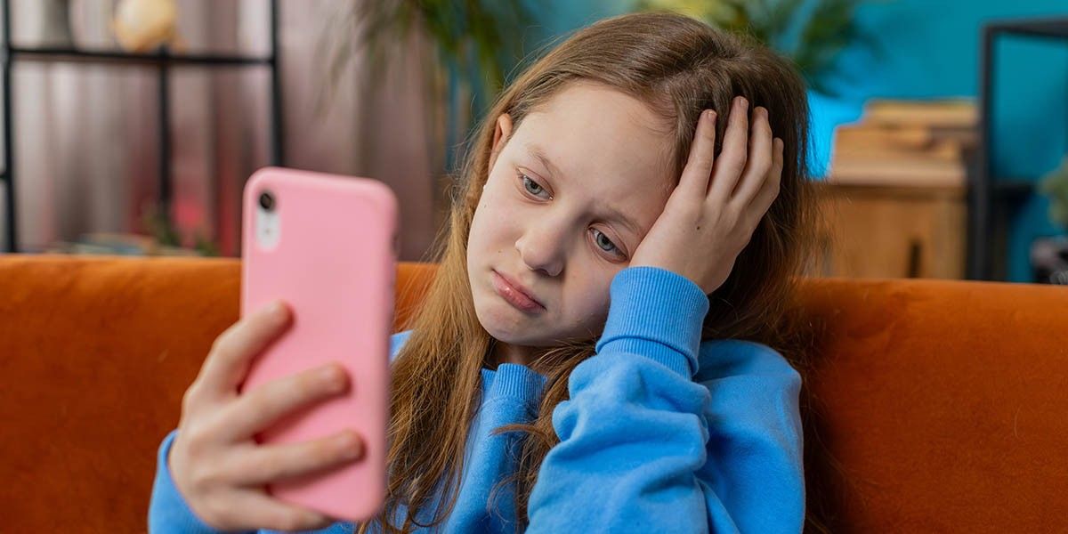 Как детям запрещают соцсети в разных странах и насколько это оправдано