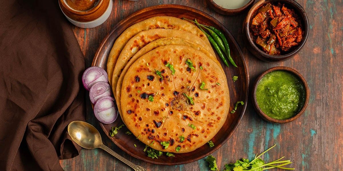 Рецепты с лепешкой роти: с мясом, овощами, сыром и сладкой начинкой