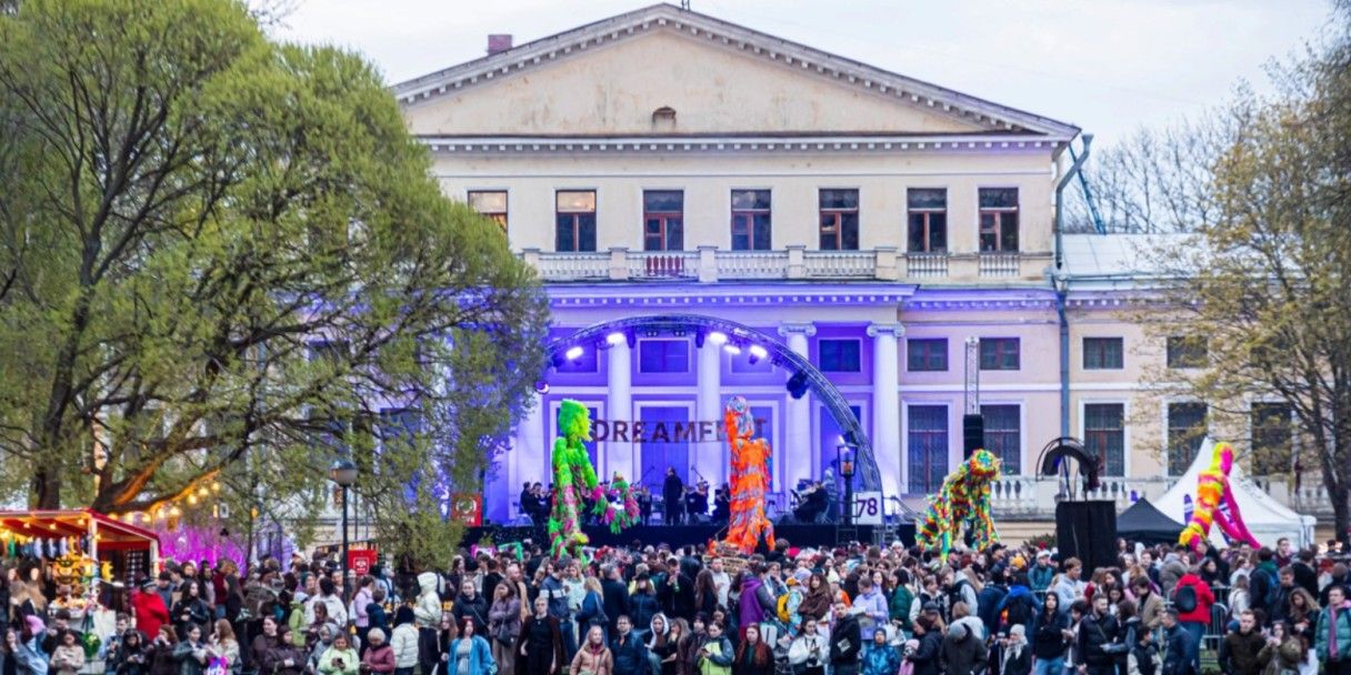 В Петербурге пройдет фестиваль DreamFest 2026: в программе — концерты, шоу и запуск фонариков