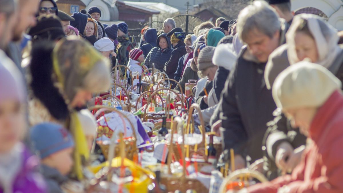 Когда и как освятить куличи и яйца к Пасхе и чего нельзя делать