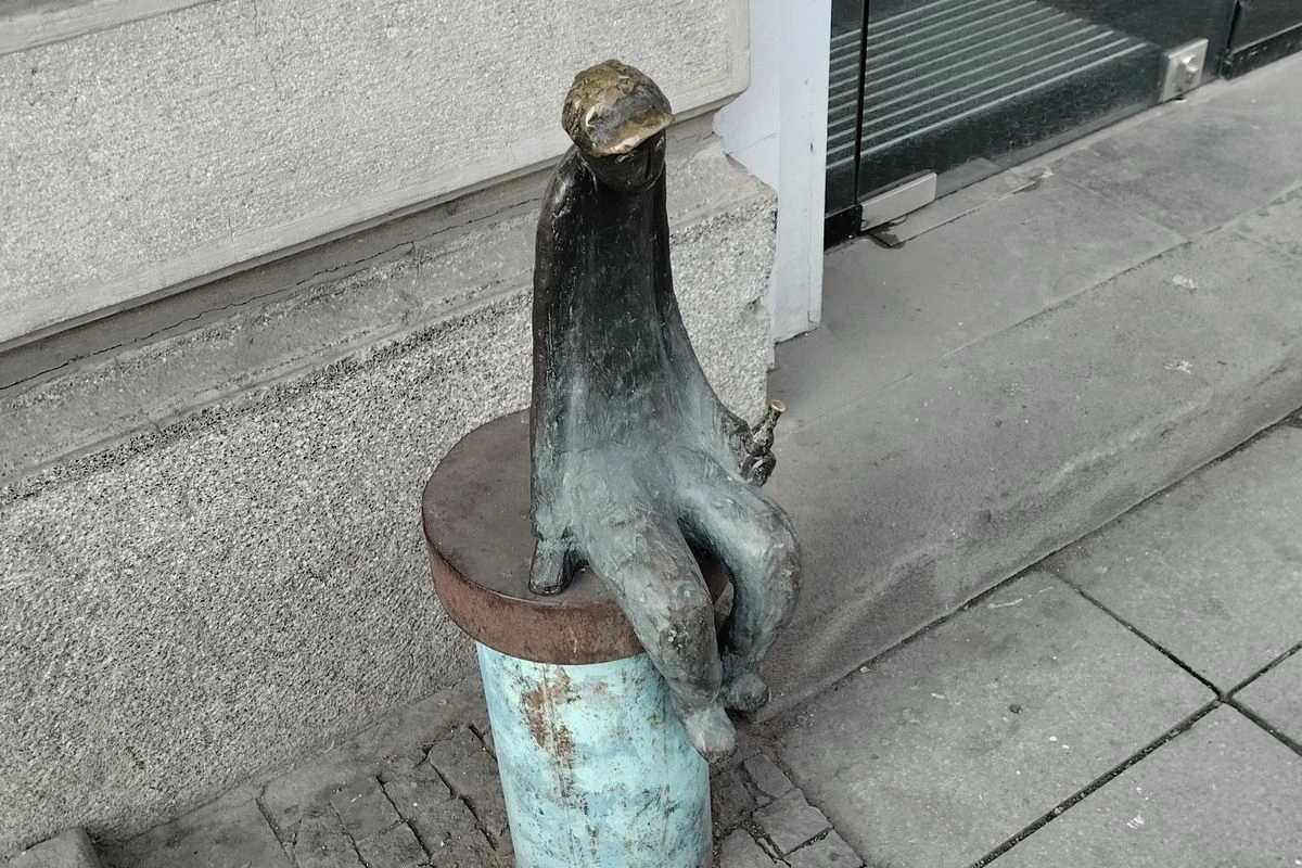 руставели скульптура