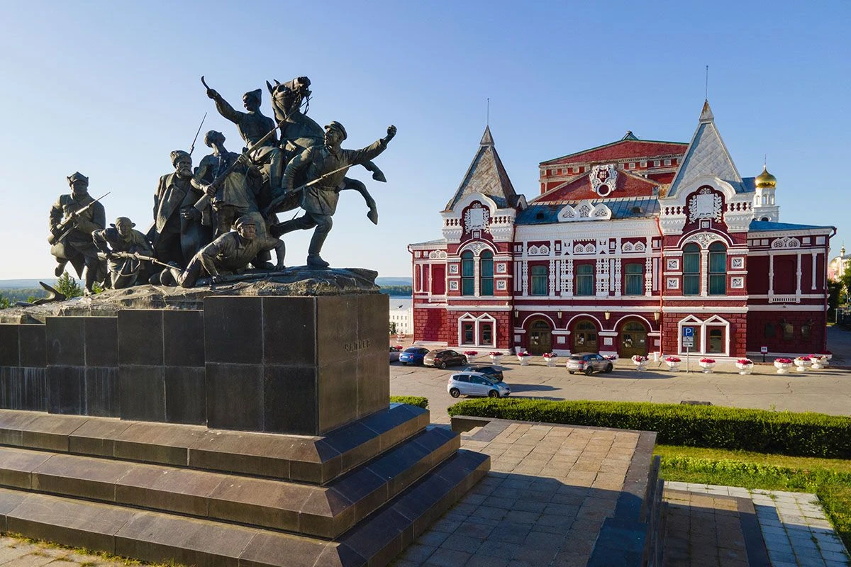 Самара памятник Чапаеву