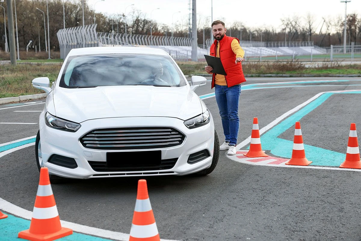 Обучение в автошколе: сколько стоит и как долго учиться