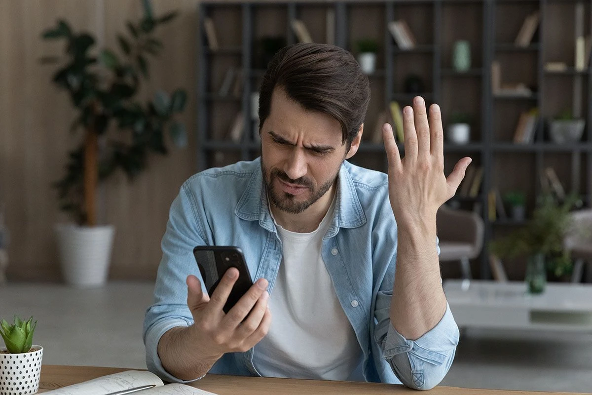 Ненужные контакты можно удалить двумя способами. Источник: Shutterstock