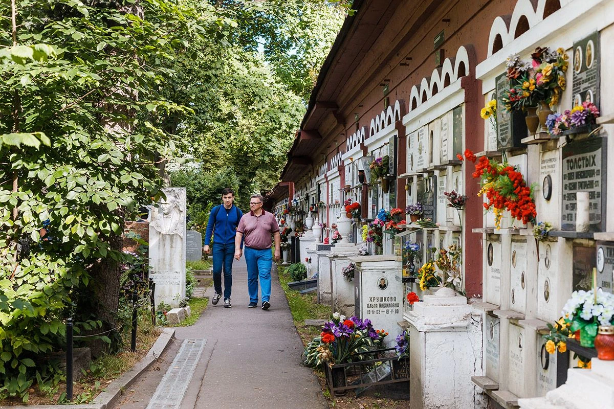 как государство помогает с похоронами