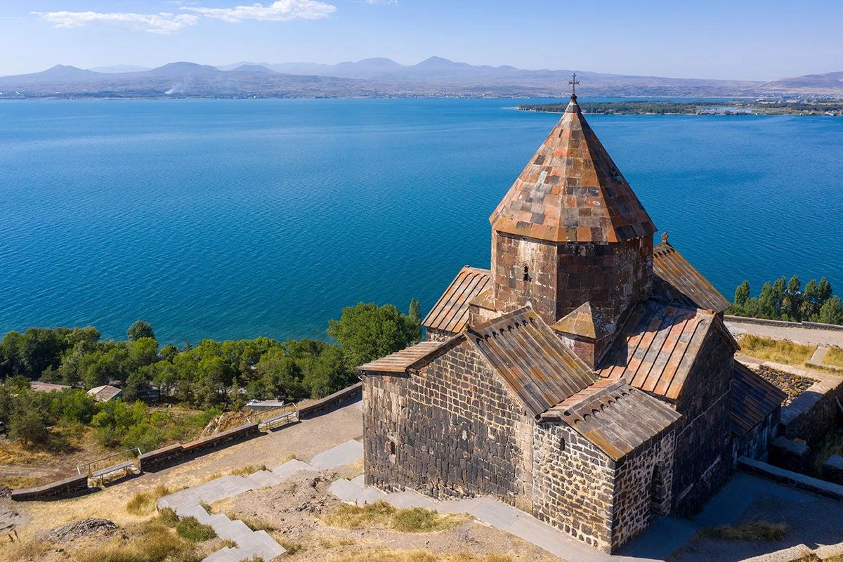 есть ли в армении море