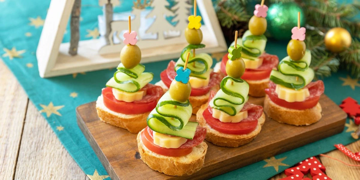 Вкусные канапе для праздничного стола: 20 лучших рецептов