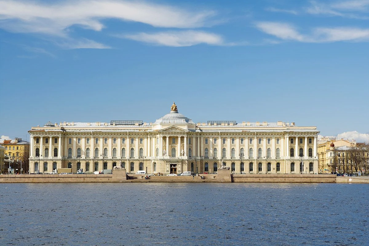 Санкт-Петербург сфинксы Академия