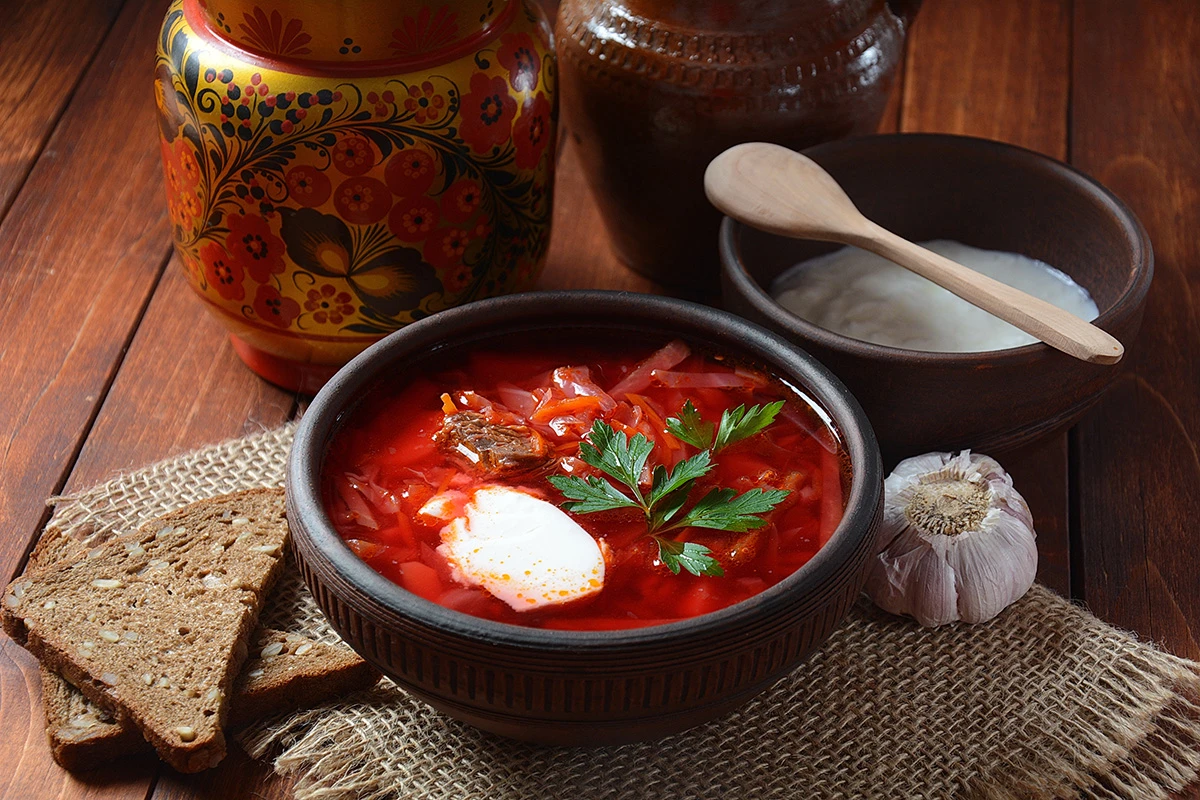 борщ со свеклой и мясом