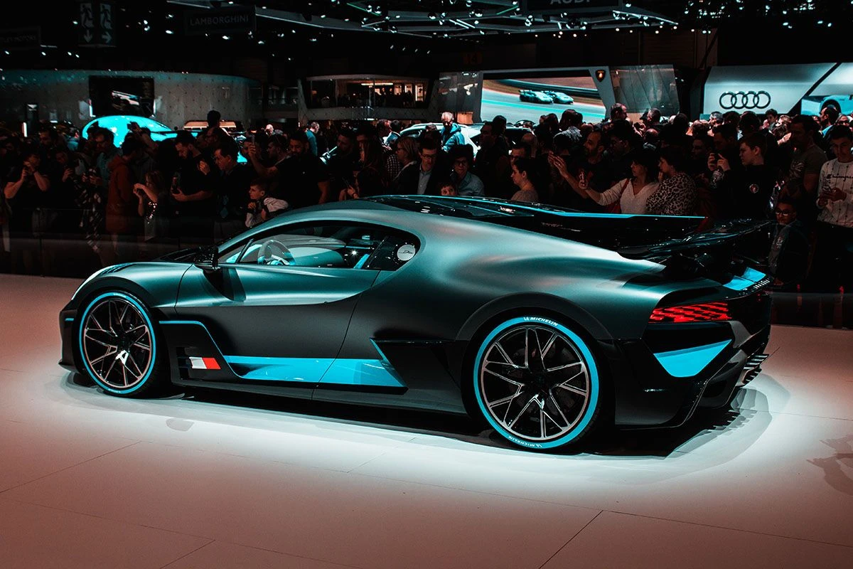 Bugatti Divo бугати диво 