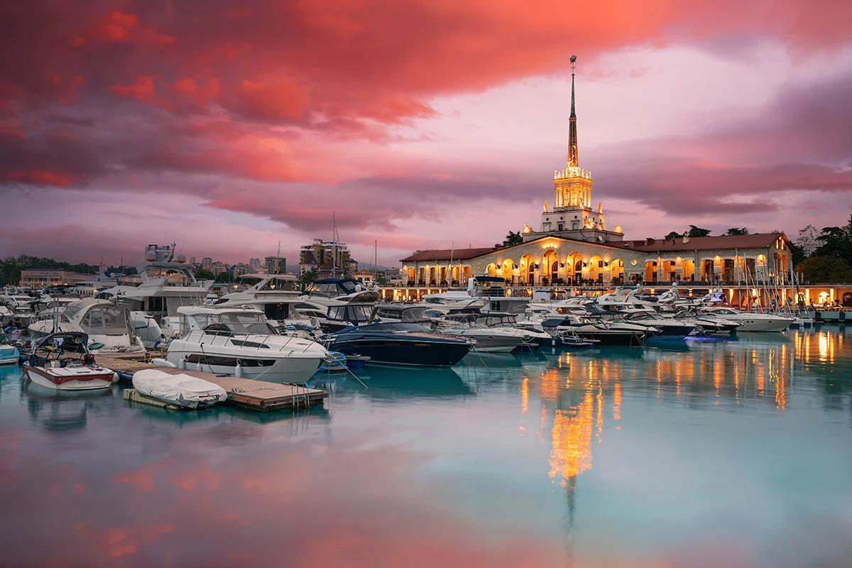 Морской порт. Источник: Olga Gavrilova / Shutterstock / FOTODOM