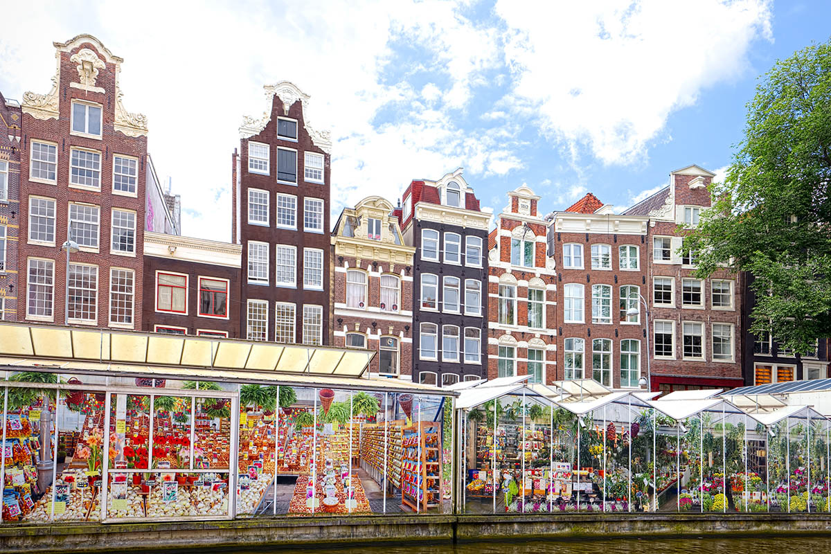 Цветочный рынок Bloemenmarkt. Источник: arkanto / Shutterstock / FOTODOM