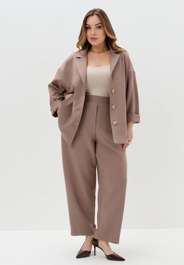 Брючные костюмы — это не скучно. Источник: stockmann.ru