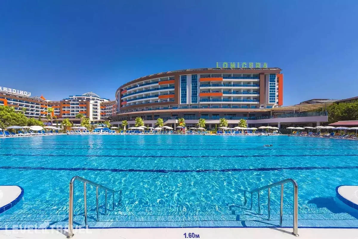Lonicera Resort & Spa — большой семейный отель с собственным песчаным пляжем в Аланье. Источник: halva.level.travel