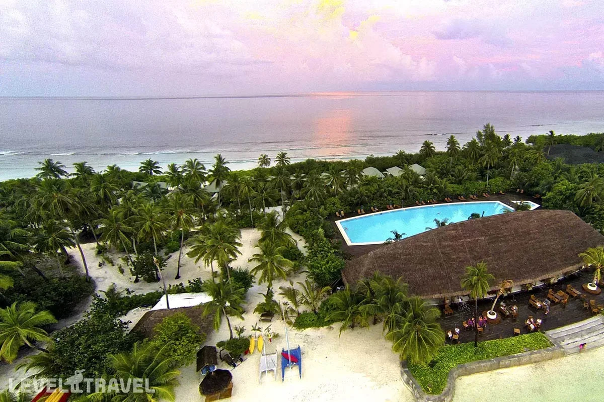 Курортный отель Canareef Resort Maldives на Мальдивах. Источник: halva.level.travel