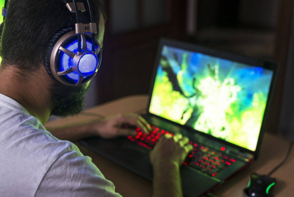 ноутбук лэптоп игры
