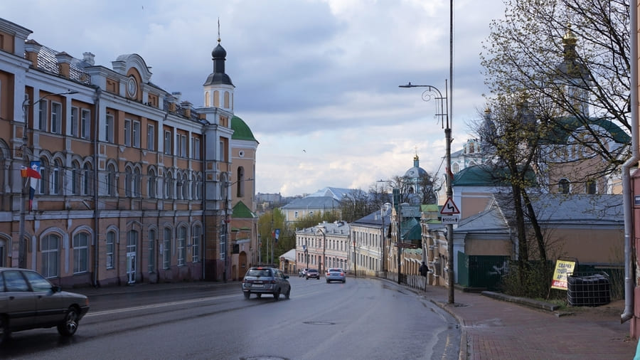 Красивые места для пешеходных прогулок в Смоленске