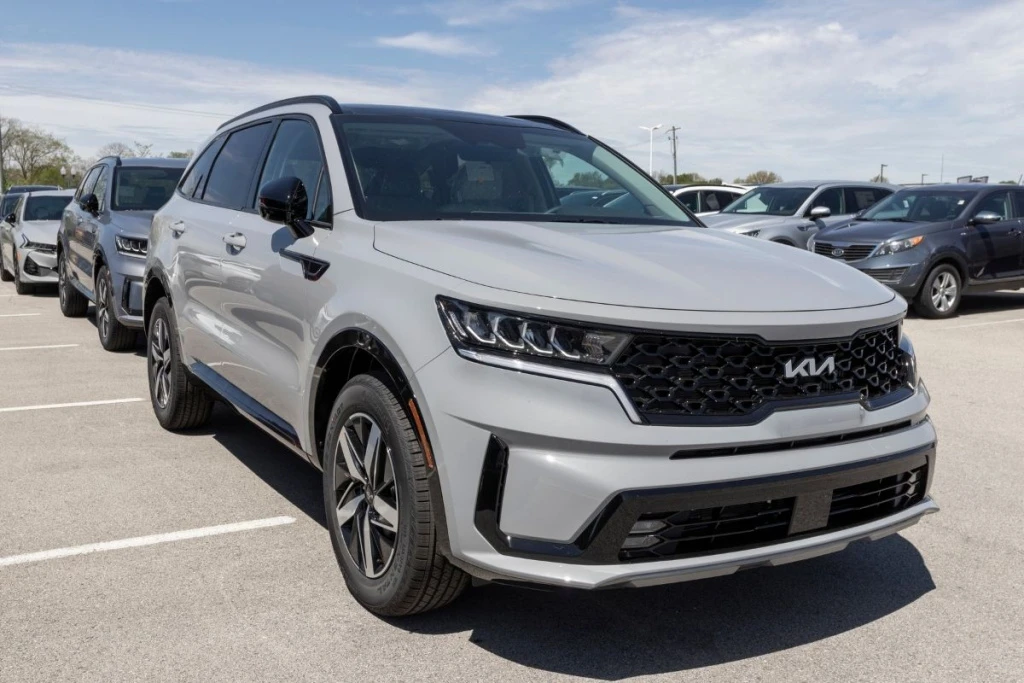 семиместный кроссовер Kia Sorento