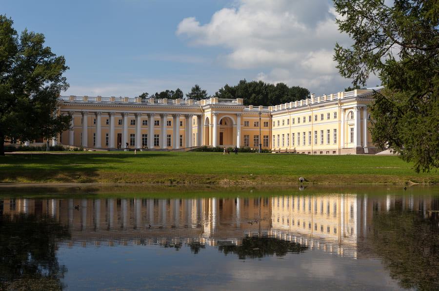 Александровский дворец