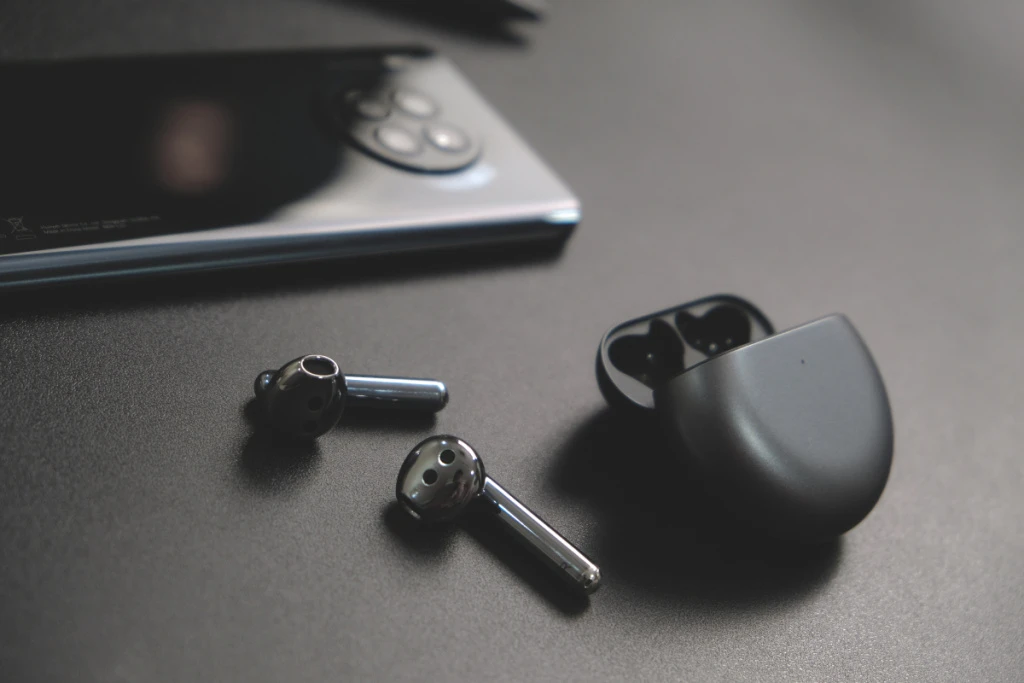 плюсы Huawei FreeBuds4