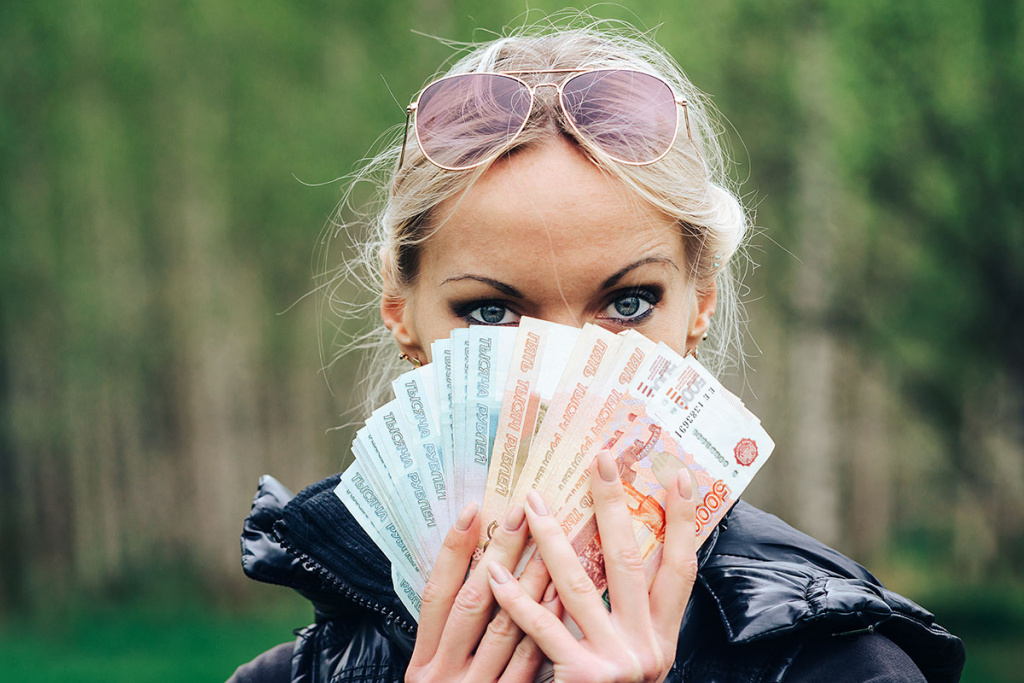 Что делать, если вам подсунули фальшивую купюру
