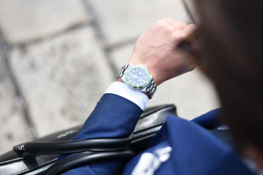 rolex зеленый золото