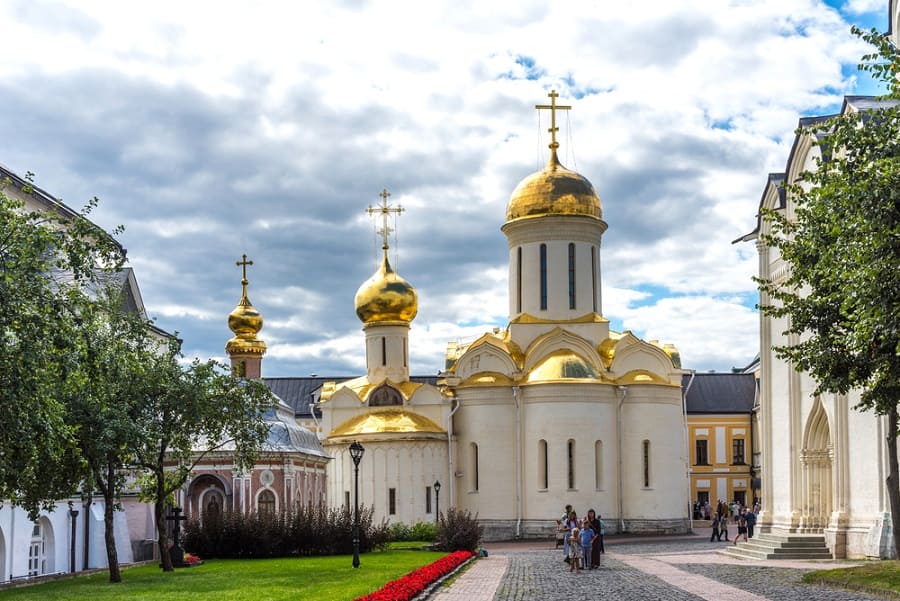 храм