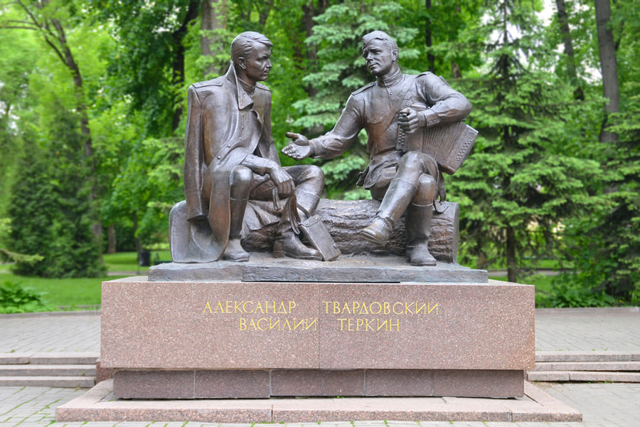 Памятники, скульптуры и монументы Смоленска
