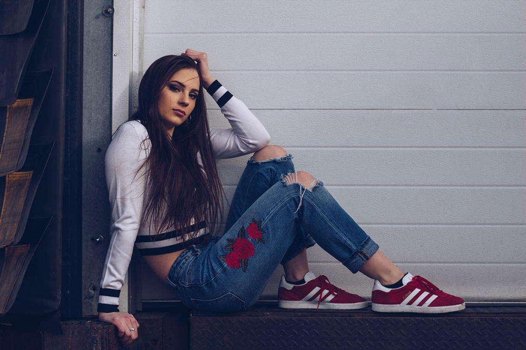 с чем носить кроссовки конверс Adidas Gazelle 
