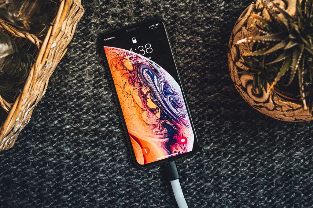 зарядное устройство смартфон