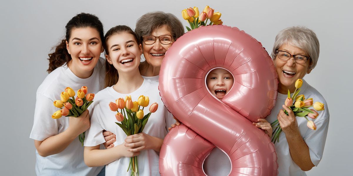 Цветы на 8 Марта: как выбрать идеальные для мамы, девушки и жены