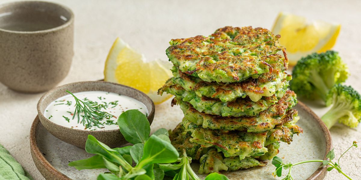 Оладьи из кабачков на сковороде и не только: вкусные и простые рецепты